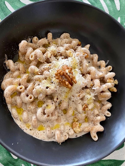 PASTA INTEGRALE CON SALSA DI NOCI